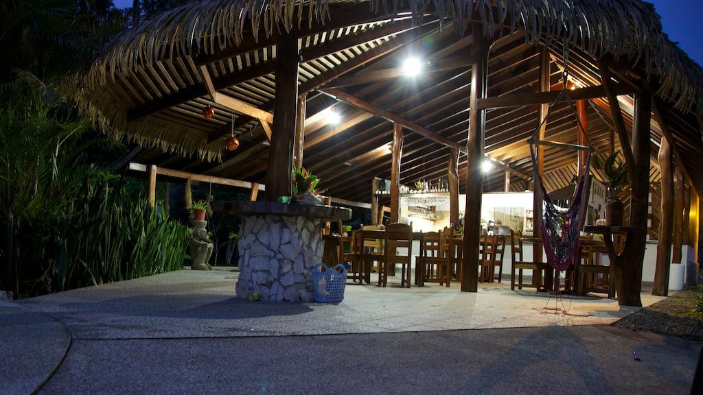 Hotel Suizo Loco Lodge & Resort Cahuita Exterior foto