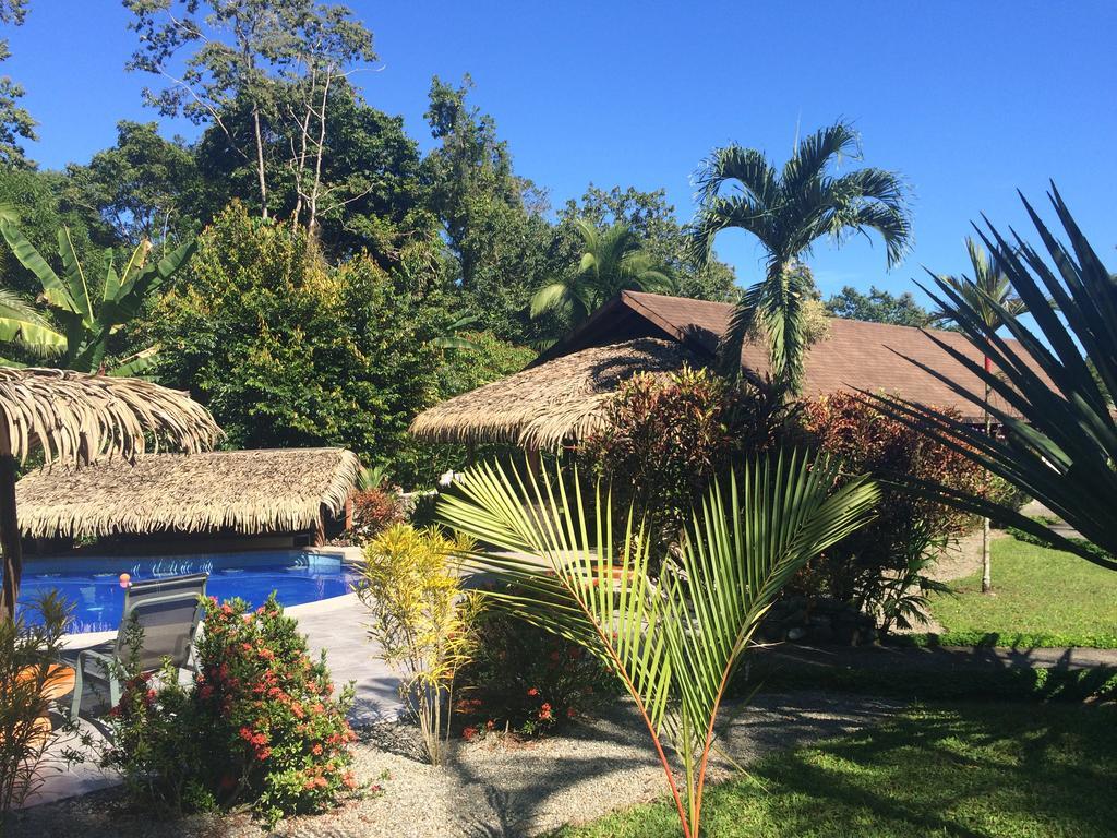 Hotel Suizo Loco Lodge & Resort Cahuita Exterior foto