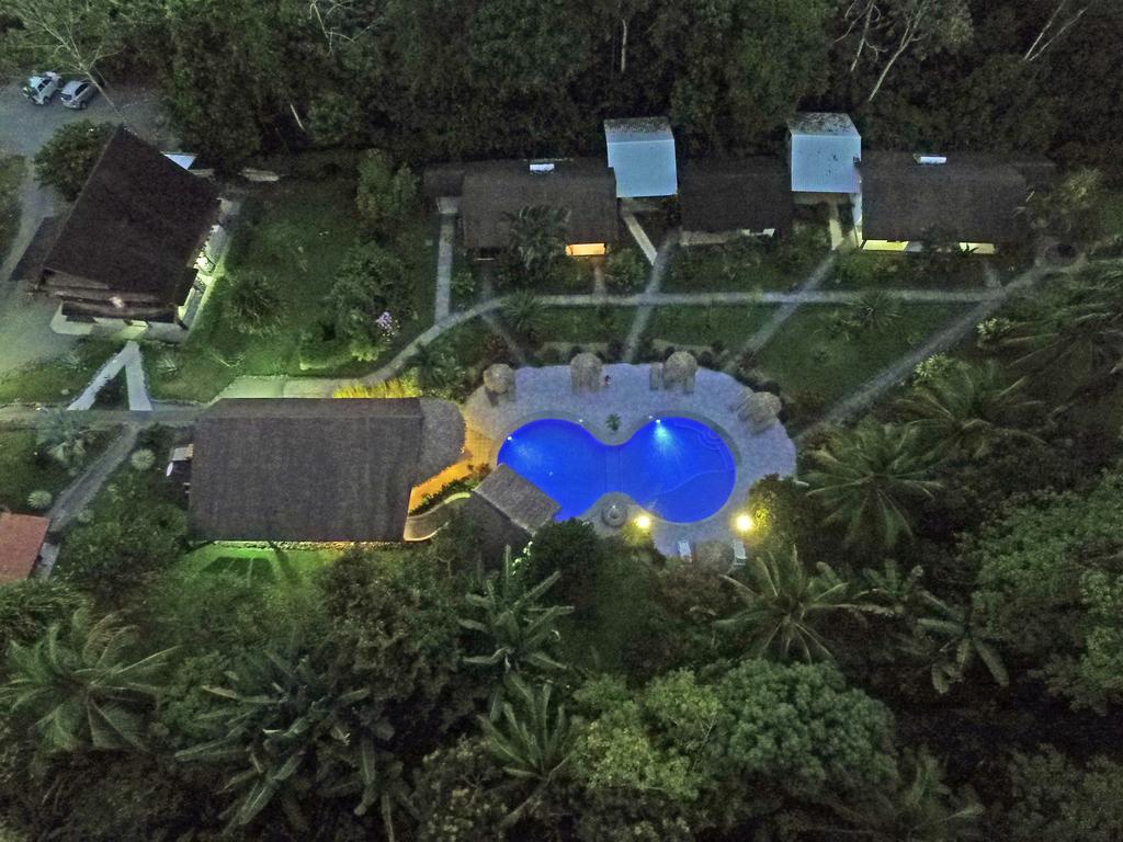 Hotel Suizo Loco Lodge & Resort Cahuita Exterior foto